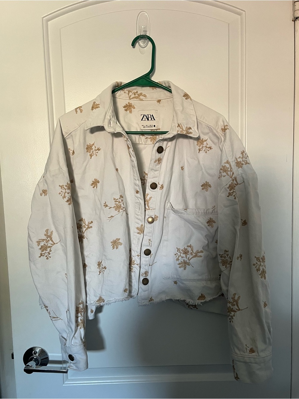 Zara White Cropped Jean Jacket with Floral Print - Picture 2 of 4